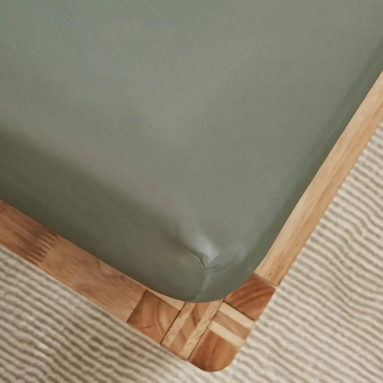 Airy CleanBamboo® Sateen+ Fitted Sheet by ettitude